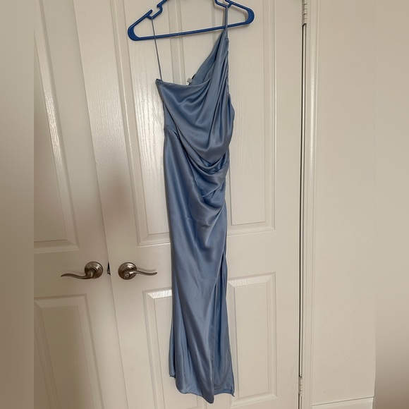 NEW The Sei x revolve Asymmetric Midi Dress in Sky-4 - Picture 3 of 9